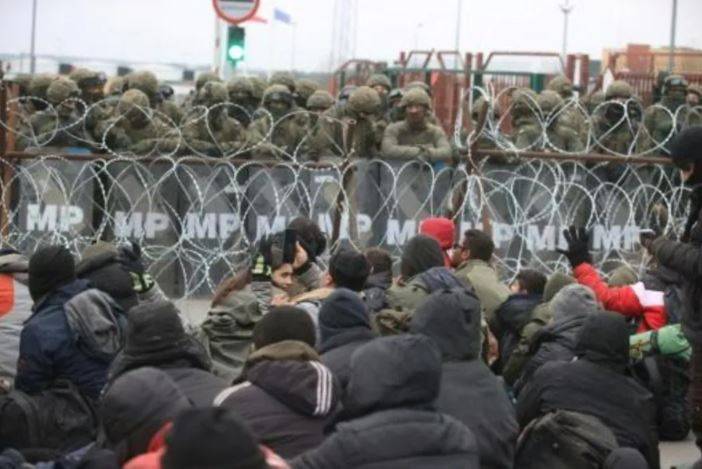 Clashes between Polish Forces and Migrants at the Belarus Border... Iraq to Facilitate Return Flights for Its Nationals