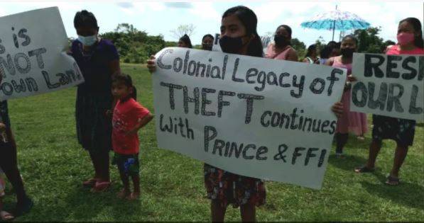 Embarrassing Signs for Prince William and Kate... Emergency Adjustment to Royal Visit