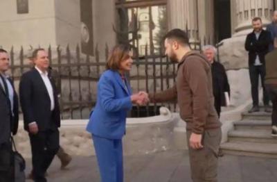 Zelensky Meets Nancy Pelosi in Kyiv
