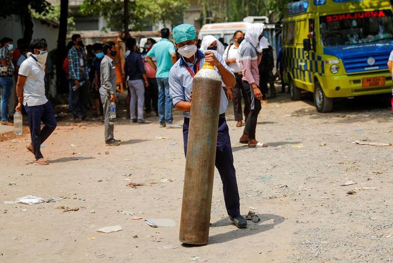 Doctor Challenges Coronavirus and Distances: Lives in Australia and Assists His Fellow Citizens in India