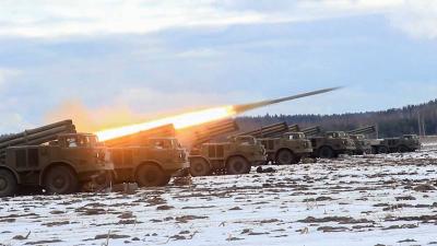 Sixth Day of War in Ukraine: Russian Forces Reach Kherson and Massing Toward Kyiv