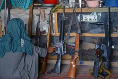 # Arms Trade Thrives in Kandahar, the Stronghold of the Taliban