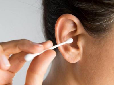 Serious Warnings Against Cleaning Ears with Cotton Swabs!
