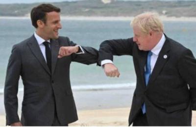 Britain Seeks to Calm Tensions with France Over Submarine Deal with Australia