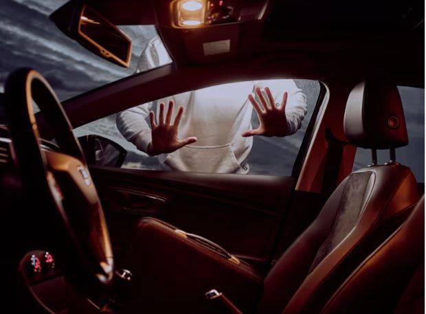 The Phenomenon of Pickpocketing in the Streets of Lebanon: Thieves Are Also After Dollars