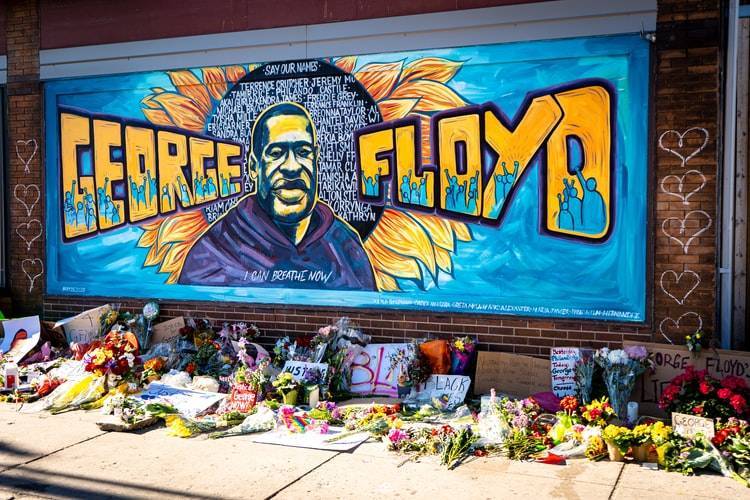 Biden Welcomes George Floyd's Family, But Police Violence Law Remains Under Review