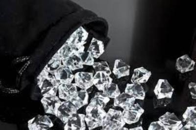 Britain Jails Sixty-Year-Old Jewel Thief Who Swapped Gemstones for Pebbles