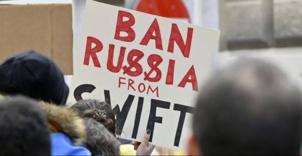 # Information on the SWIFT System Threatened by the West Against Moscow and Its Russian Alternative