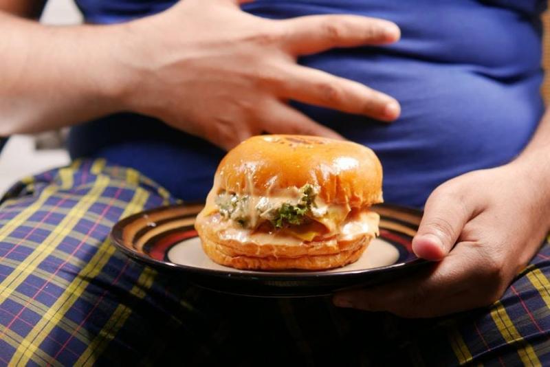 8 Early Signs That Indicate Stomach Cancer