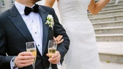 Title: In the Season of "May You Have Your Turn": Is Starting a Family Still Possible?