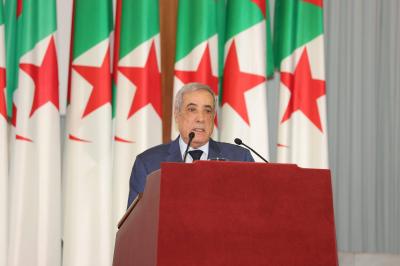 رئيس الوزراء الجزائري يقدم استقالة الحكومة