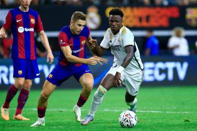 لوبيز يعود لقائمة مصابي برشلونة