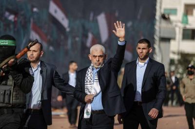 تجنبا لأي استهداف.. تقرير يكشف نظاما يعتمد عليه السنوار