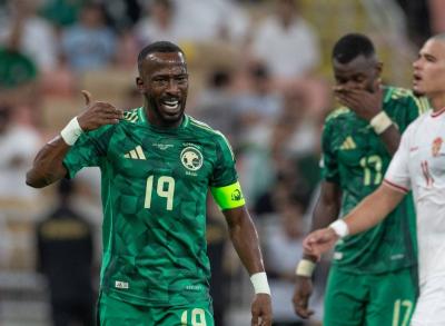 سقط من الدور الثاني.. لاعب المنتخب السعودي في العناية المشددة