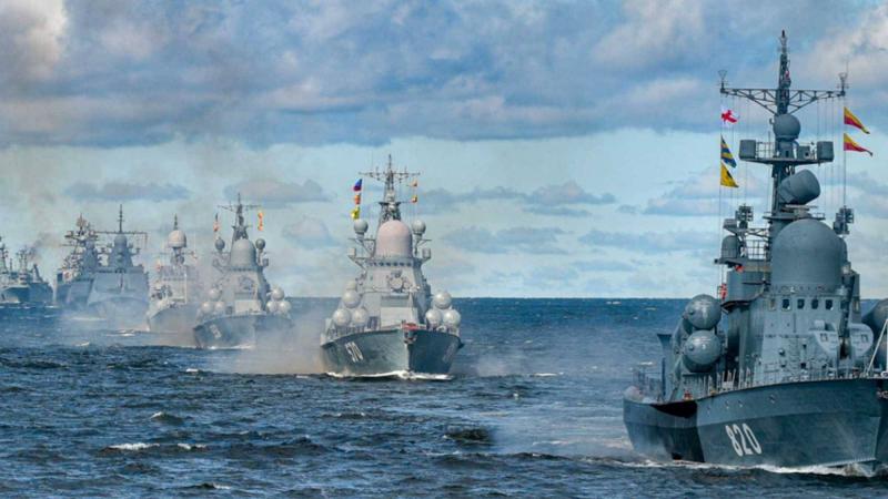 تحرك مفاجئ لسفن إنزال روسية..المخاوف من غزو أوكرانيا تتفاقم