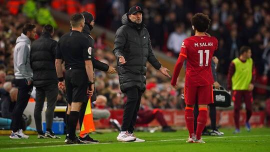 اختارهم صلاح فخذلوه.. لمن صوت ميسي وليفاندوفسكي ورونالدو؟