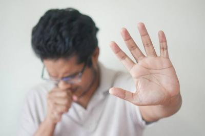 جفاف الحلق.. إليك متى يكون خطيرا