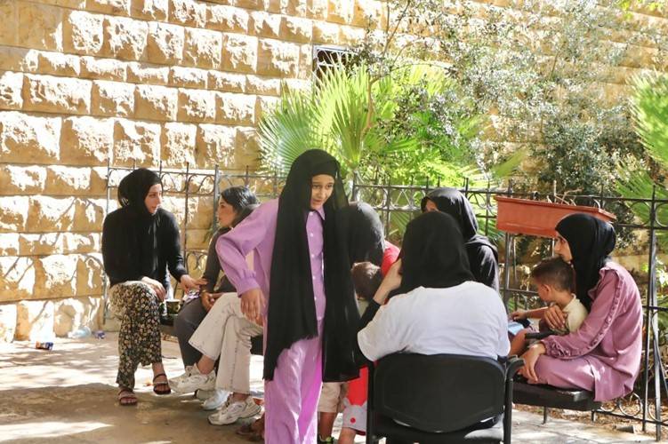 مطرانا صيدا للموارنة والكاثوليك: فتحنا مدارسنا وما من مكان مقفل أمام أهلنا
