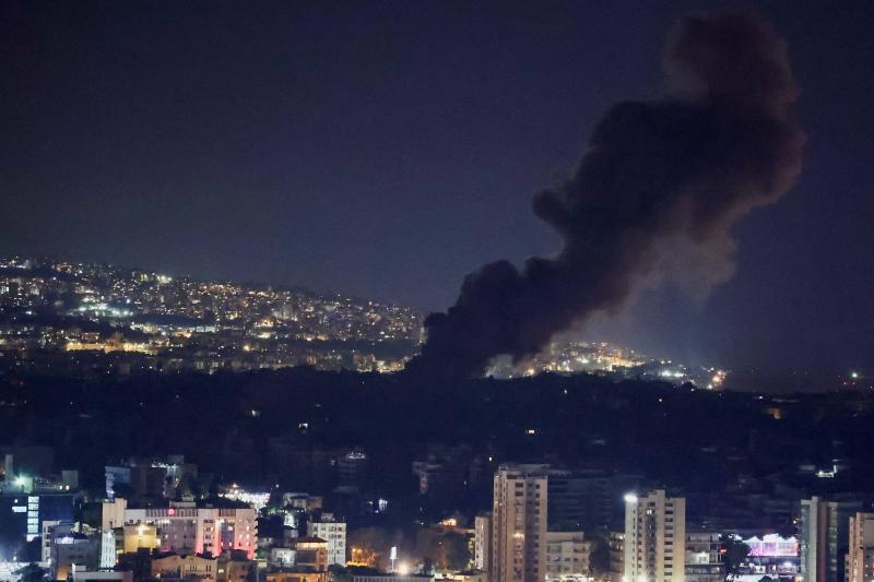 غارات إسرائيلية دامية على الضاحية الجنوبية بعد مقتل 95 شخصا (فيديو)