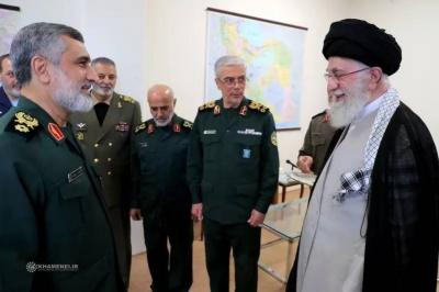 بعد تأكيد وجوده في طهران.. صور لخامنئي بلا قاآني تثير الشكوك
