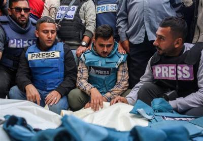 إسرائيل تواصل استهداف الصحافيين في غزة.. كم بلغ عدد الضحايا؟
