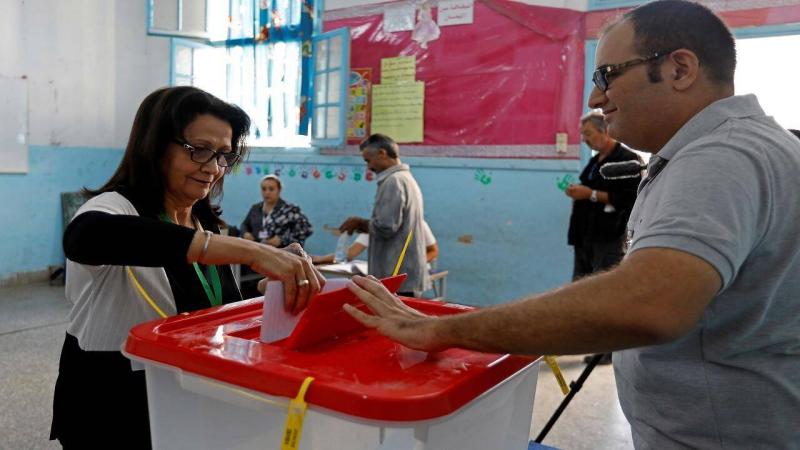 التونسيّون إلى صناديق الاقتراع لاختيار رئيس جديد