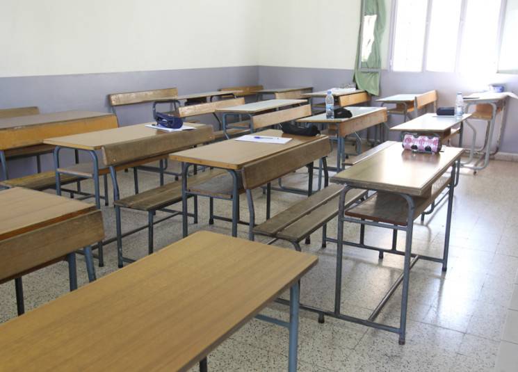 حبس مدرس في الإمارات لتلاعبه بنتائج الامتحانات