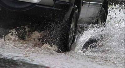 Tips to Avoid the Risk of Hydroplaning While Driving