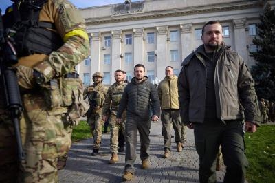 Zelensky Visits Kherson Vowing to "Restore Everything"