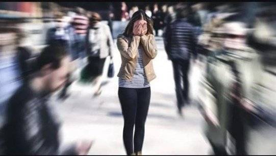 Narrow Streets Cause More Stress for Women, While Men Experience More in Open Spaces