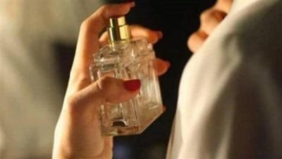 Avoid Applying Perfume on Hair for This Reason