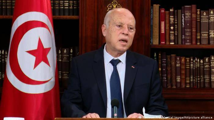 Tunisian President Suspends Judge from Duty