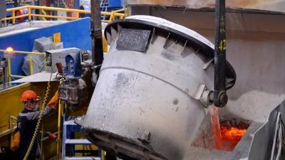 Title: Worker Survives Falling into Molten Aluminum