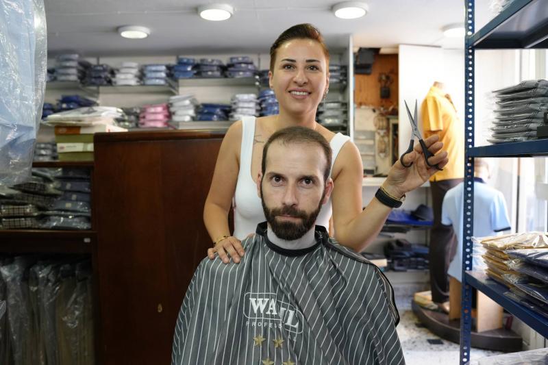 Hair Stylist... At Your Home with Fast Service
