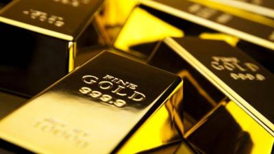 Title: Gold Heads Towards Second Consecutive Annual Loss