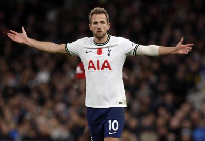 Kane Surpasses Rooney and Becomes His Country's All-Time Top Scorer