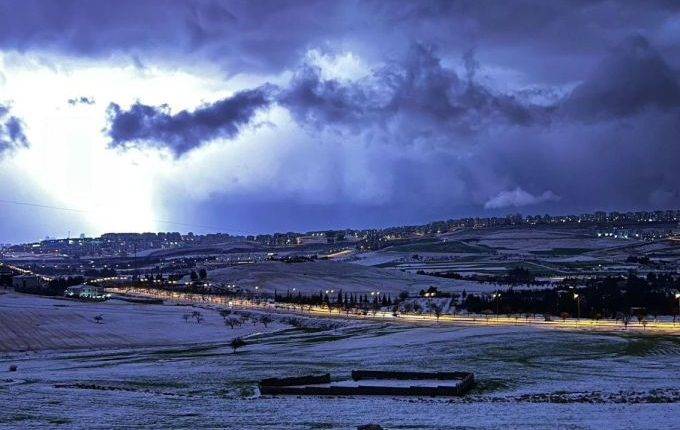 Lightning Strikes a Building in Gaziantep