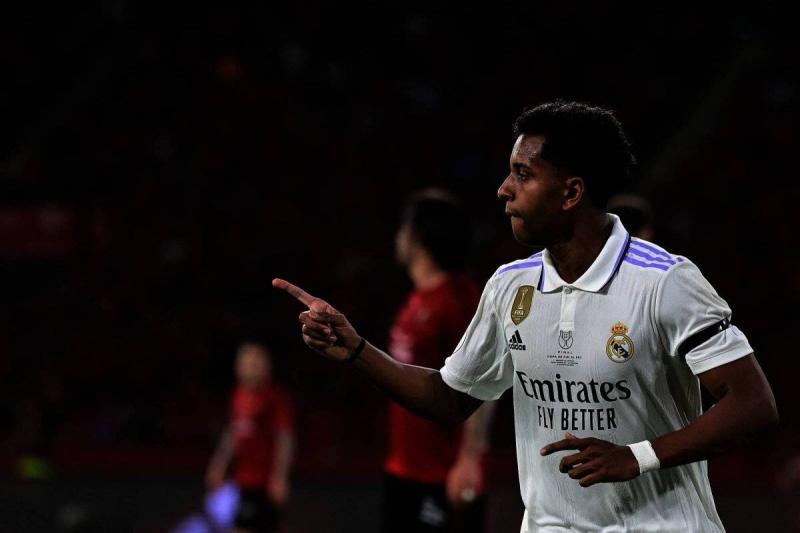 Title: Real Madrid Star's Home Burglary