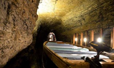 Capsizing of Tourist Boat Inside Cave in New York