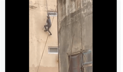 Thief Uses "Spiderman" Method to Escape After Being Discovered