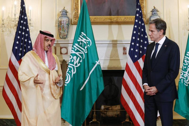 Blinken and Bin Farhan Consult on Sudan via Phone