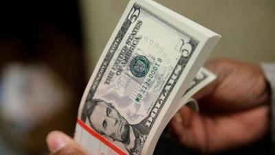 Dollar Declines After Bank Rescue Intervention