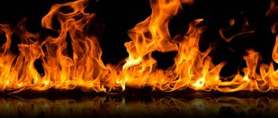Fire Breaks Out in Commercial Area in Tehran