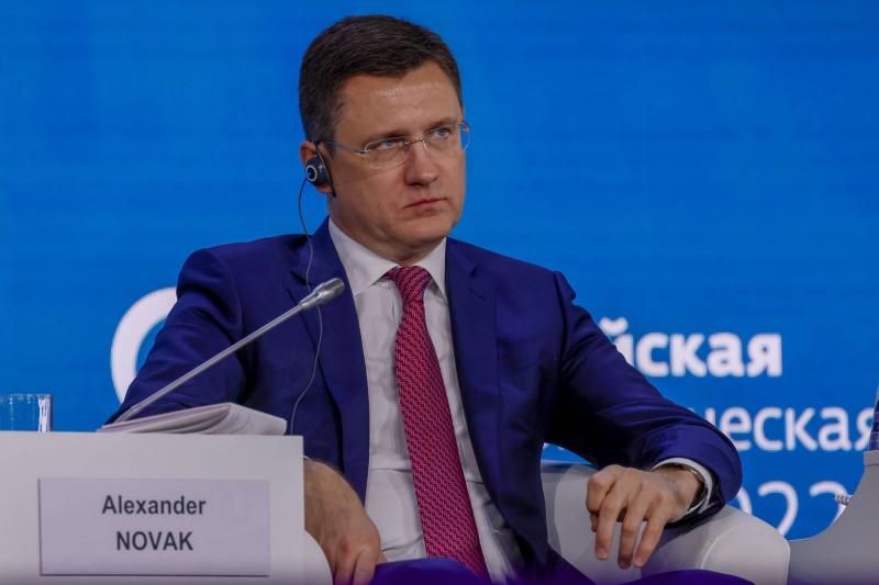 Russia Extends Oil Production Cuts