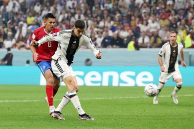 Japan Defeats Spain, Eliminating Germany from the World Cup