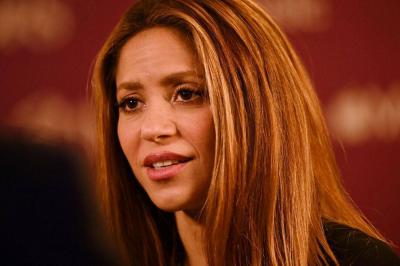 Why Did Shakira Cry in the Streets of New York? Photos