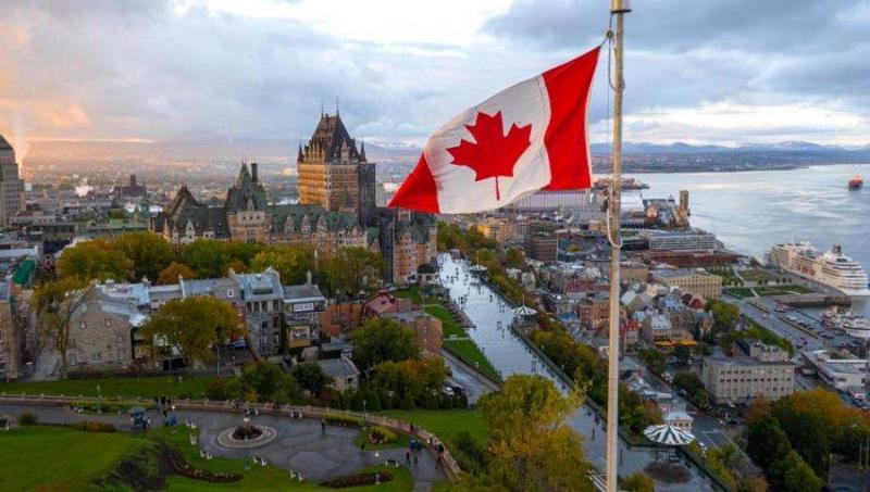 Title: Canadian Government Employees' Strike Continues and Its Impact