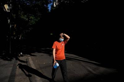 Title: Vietnam Records Unprecedented and "Concerning" Heat of 44.1 Degrees