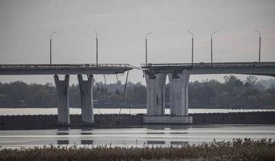 Resumption of Traffic on the Crimean Bridge After Airstrike Alert