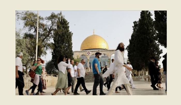 Title: Settlers Storm Al-Aqsa